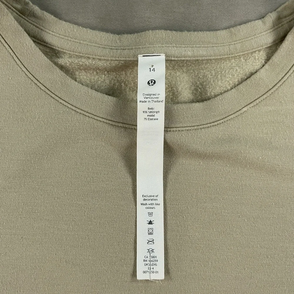 Lululemon Shirt Womens 14 Beige Long Sleeve Curved Hem Relaxed Fit Flowy Stretch